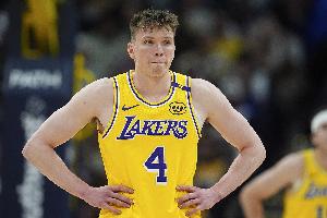 九游体育下载-一蹶不振！克内克特12投仅3中拿到8分3板 三分6中1