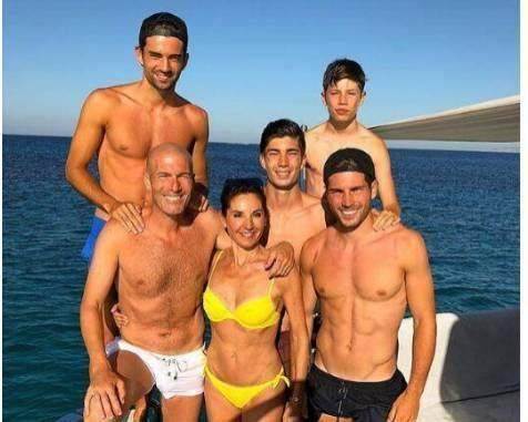 1703863346619043179.jpg 吐槽大会.jpg